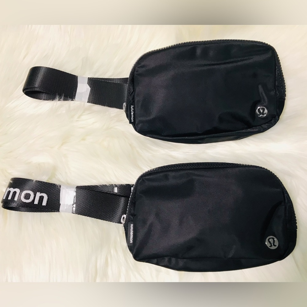 Lululemon belt bags Bundle